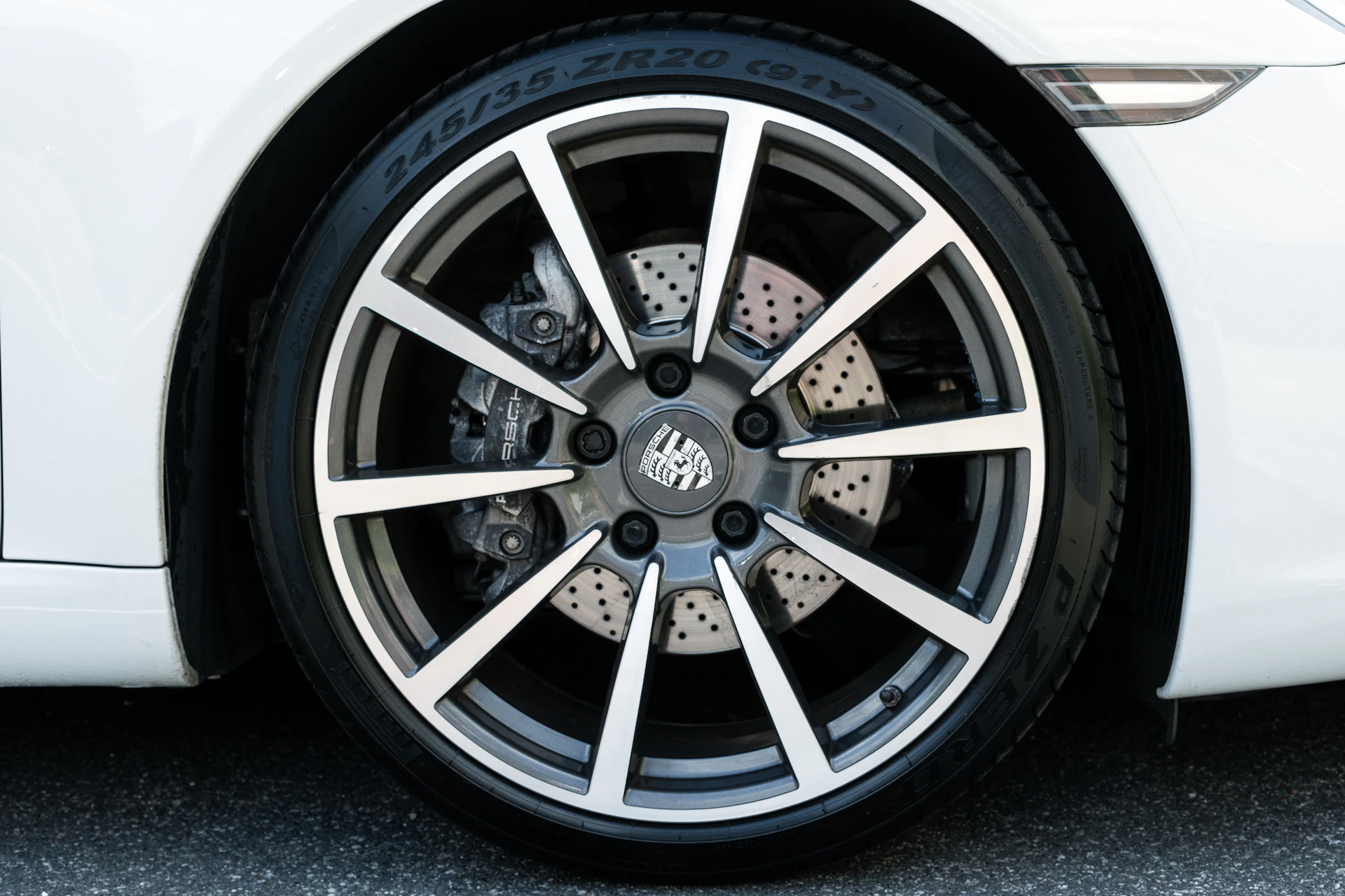 Porsche 911 alloy wheel after wheel alignment and tire balancing in Toronto